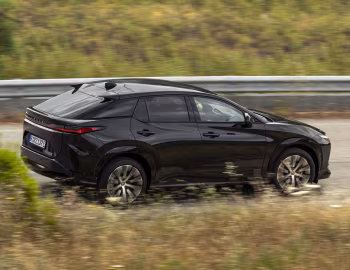 Lexus RZ 500e Luxury [EU-spec] '2025–pr.