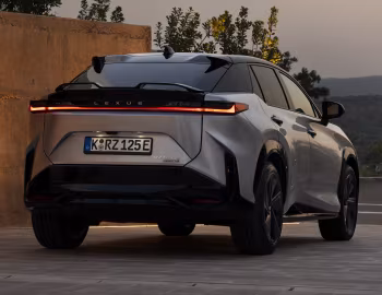 Lexus RZ 550e F SPORT [EU-spec] '2025–pr.