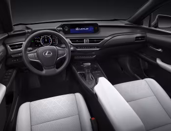 Торпедо Lexus UX 200 [Worldwide] '2018–н.в.
