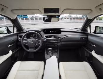 Передня панель Lexus UX 250h [Worldwide] '2018–22
