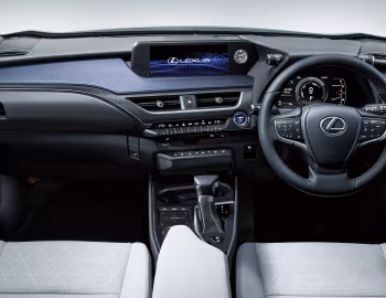 Передня панель Lexus UX 250h [Japan] '11.2018–н.ч.