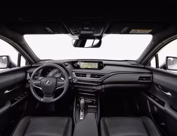 Торпедо Lexus UX 300e [Worldwide] '2020–н.в.