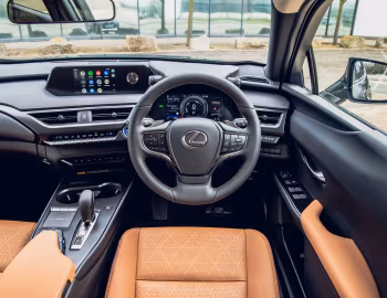Pannello anteriore Lexus UX 300e [UK-spec] '2021–pr.