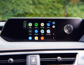 Interni Lexus UX 300e [UK-spec] '2021–pr.