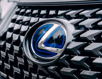 Logo Lexus UX 300e [UK-spec] '2021–pr.