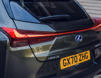 Lexus UX 300e [UK-spec] '2021–pr.