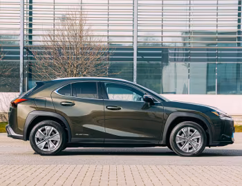 Lexus UX 300e [UK-spec] '2021–pr.