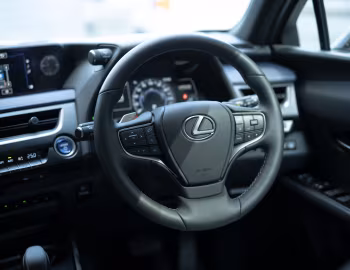 Передня панель Lexus UX 300e [Japan] '10.2020–н.ч.