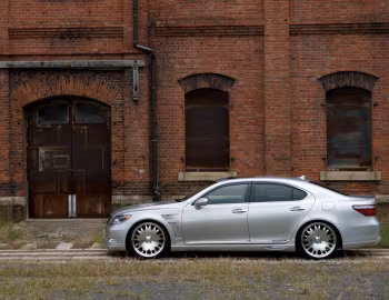 WALD Lexus LS 600h (UVF45) '2007