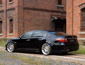 WALD Lexus LS 600h (UVF45) '2007