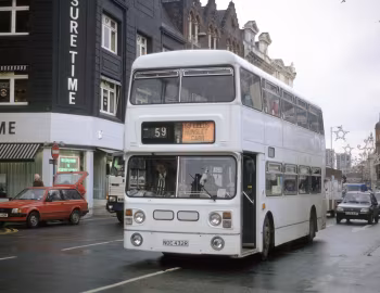 Leyland Fleetline FE30AGR MCW [UK-spec] (H43/33F) '1977