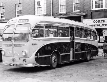 Leyland Royal Tiger PSU1/15 Burlingham Seagull [UK-spec] (C41C) '1951