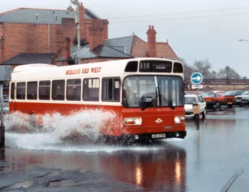 Leyland National 11351/1R [UK-spec] (B49F) '1975–76