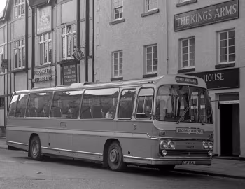 Leyland Leopard PSU3B/4R Plaxton Elite Express III [UK-spec] (C53F) '1973