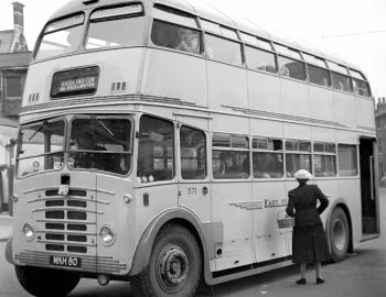 Leyland Titan PD2/12 Roe "Beverley Bar" [UK-spec] (FCH30/20RD) '1952