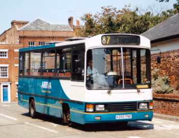 Leyland Swift LBM6T/2RA Wadham Stringer Vanguard II [UK-spec] (B39F) '1988–91