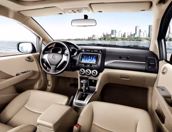 Interior Everus S1 '2013–16