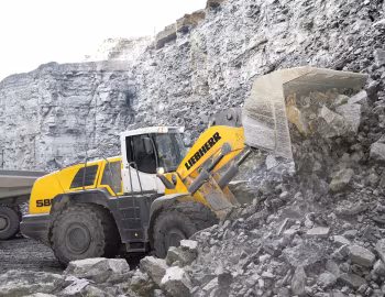 Liebherr L 586 '2012–16