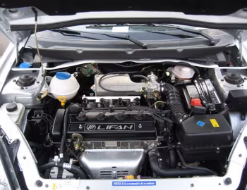 Under The Hood Lifan 520 '2008–10