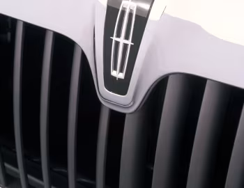 Логотип 2003–05 Lincoln Aviator '2002–08.2005