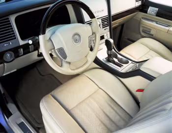 Интерьер 2003–05 Lincoln Aviator '2002–08.2005