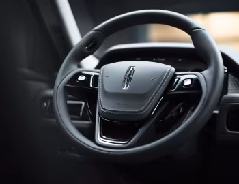 Интерьер 2020–24 Lincoln Aviator Grand Touring [North America] '2019–24