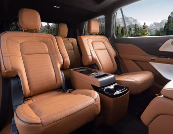 Интерьер Lincoln Aviator Presidential [China] '2020–22