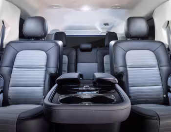 Интерьер Galpin Auto Sports Lincoln Black Label Navigator for Jay Leno '10.2018