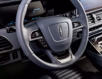 Интерьер Galpin Auto Sports Lincoln Black Label Navigator for Jay Leno '10.2018