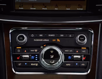 Интерьер 2017–20 Lincoln Continental '2016–20