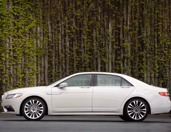 2017–20 Lincoln Continental '2016–20