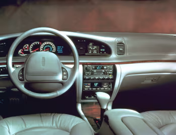 Торпедо 1995–97 Lincoln Continental (M97) '09.1994–09.1997
