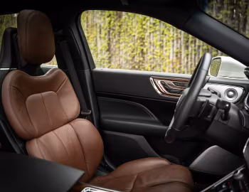 Интерьер 2017–20 Lincoln Continental '2016–20