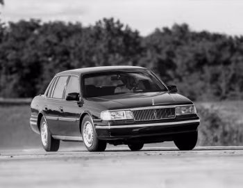 1988 Lincoln Continental Signature Series