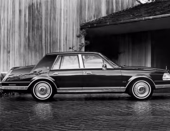 1986 Lincoln Continental Givenchy Designer Series (97 54D) '10.1985–09.1986