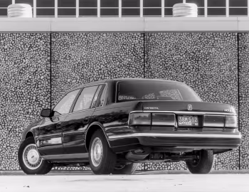 1988 Lincoln Continental Signature Series