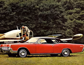 1967 Lincoln Continental Hardtop Coupe (89 65A)