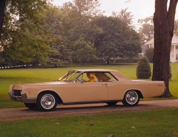 1966 Lincoln Continental Hardtop Coupe (89 65A)