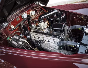 Под капотом 1942 Lincoln Continental Cabriolet (56)