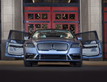 2019 Lincoln Continental "80th Anniversary Coach Door Edition" '2019
