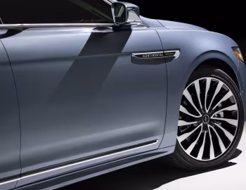 2019 Lincoln Continental "80th Anniversary Coach Door Edition" '2019