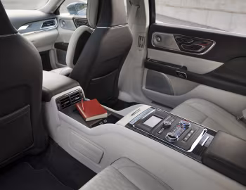 Интерьер 2019 Lincoln Continental "80th Anniversary Coach Door Edition" '2019