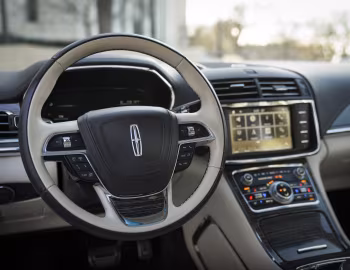 Торпедо 2019 Lincoln Continental "80th Anniversary Coach Door Edition" '2019