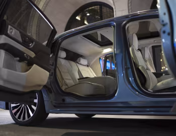Интерьер 2019 Lincoln Continental "80th Anniversary Coach Door Edition" '2019