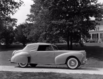 1941 Lincoln Continental Cabriolet (16H 56)
