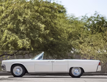 1961 Lincoln Continental Convertible (74А)