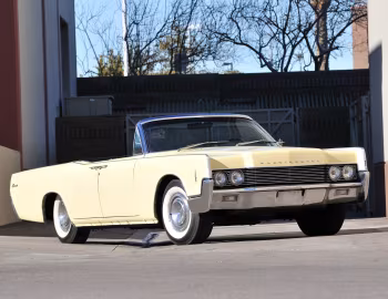 1966 Lincoln Continental Convertible (74A) '1965–66