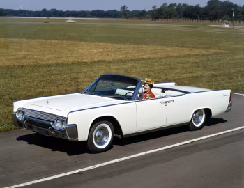 1961 Lincoln Continental Convertible (74А)