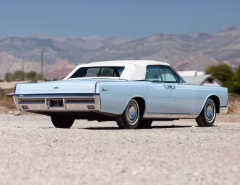 1967 Lincoln Continental Convertible (86 74A)