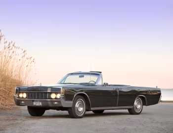 1967 Lincoln Continental Convertible (86 74A)